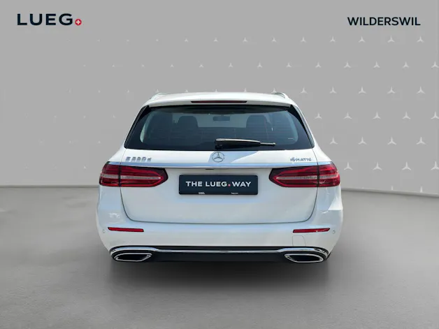 MERCEDES-BENZ E 220 d T 4Matic Swiss Star 9G-Tronic