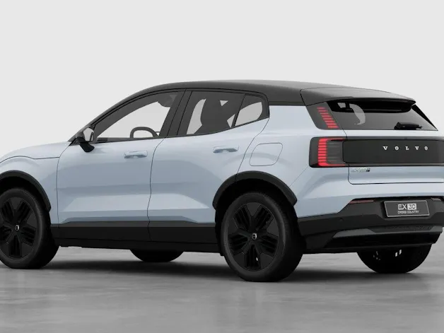 Volvo EX30 CC P8 Plus AWD
