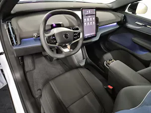 VOLVO EX30 CC P8 Plus AWD