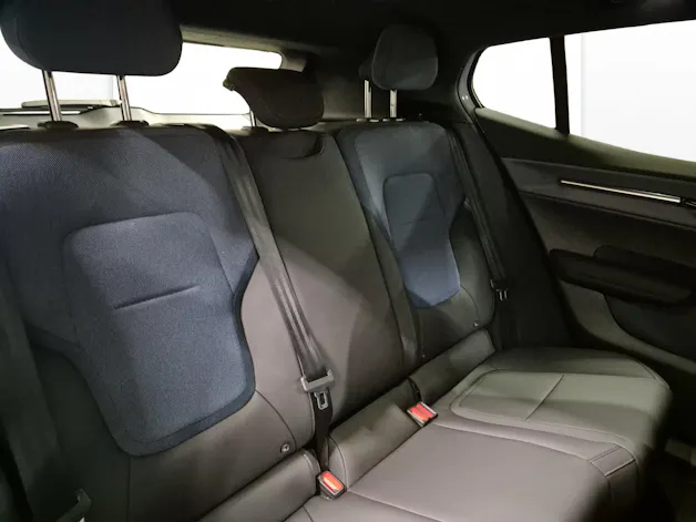 VOLVO EX30 CC P8 Plus AWD