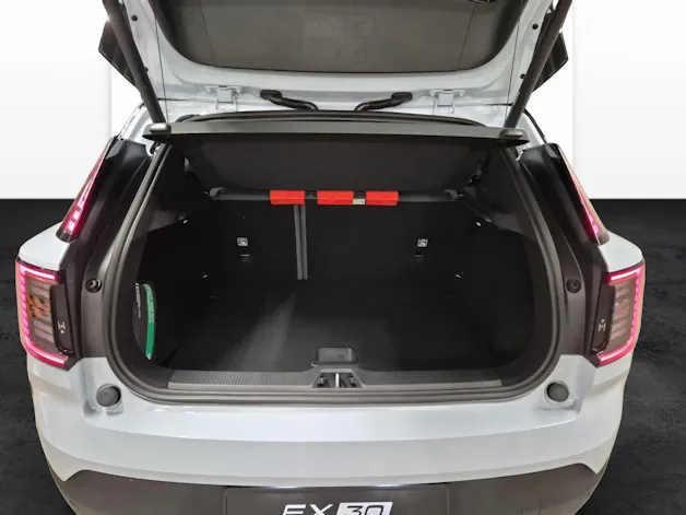 VOLVO EX30 CC P8 Plus AWD