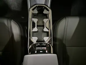VOLVO EX30 CC P8 Plus AWD