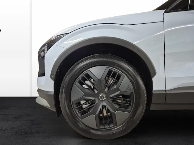 VOLVO EX30 CC P8 Plus AWD