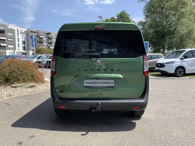 Ford E-Tourneo Courier Active