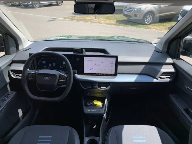 Ford E-Tourneo Courier Active