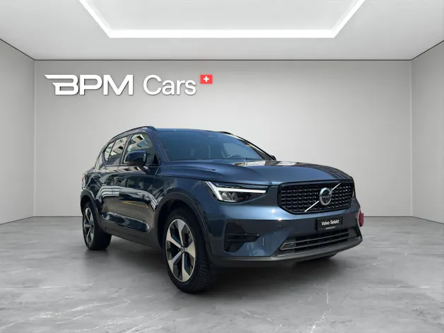 VOLVO XC40 2.0 B3 MH Plus Dark