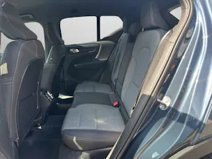 VOLVO XC40 2.0 B3 MH Plus Dark