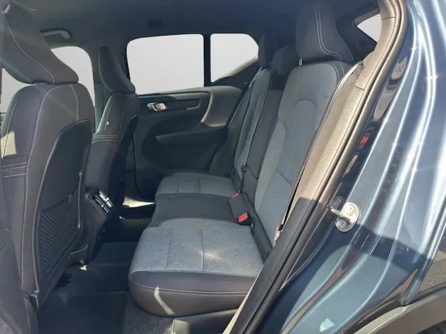 VOLVO XC40 2.0 B3 MH Plus Dark
