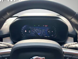 VOLVO XC40 2.0 B3 MH Plus Dark