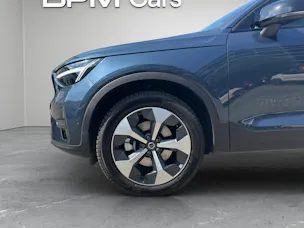 VOLVO XC40 2.0 B3 MH Plus Dark