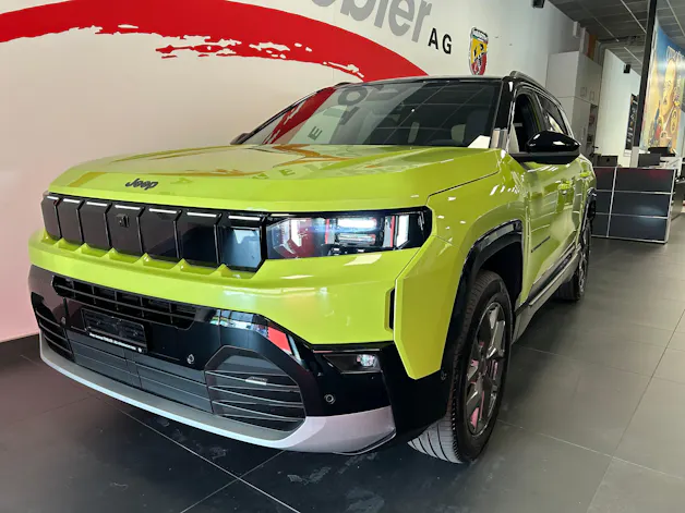 Jeep Compass 1.2 T e-Hybrid First Edition Pack Plus & SKY