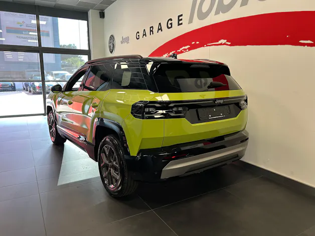 Jeep Compass 1.2 T e-Hybrid First Edition Pack Plus & SKY