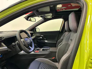 Jeep Compass 1.2 T e-Hybrid First Edition Pack Plus & SKY