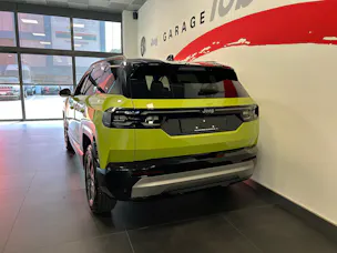 Jeep Compass 1.2 T e-Hybrid First Edition Pack Plus & SKY