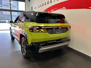 Jeep Compass 1.2 T e-Hybrid First Edition Pack Plus & SKY
