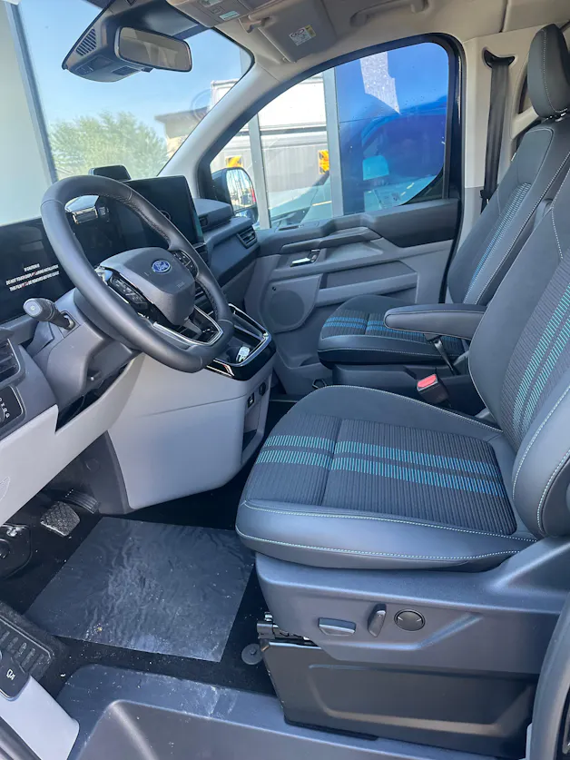 Ford Tourneo Custom 320 L1 2.0 EcoBl Sport/170CV/Aut.4x4