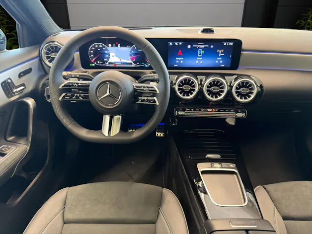Mercedes-Benz A 220 4Matic 8G-DCT