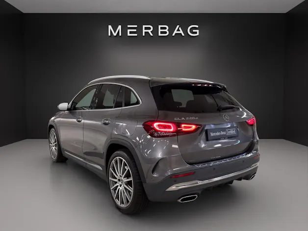 Mercedes-Benz GLA 220d 4Matic AMG Line 8G-DCT