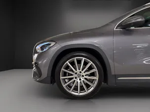 Mercedes-Benz GLA 220d 4Matic AMG Line 8G-DCT