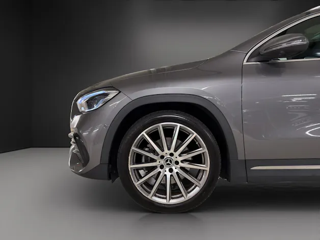 Mercedes-Benz GLA 220d 4Matic AMG Line 8G-DCT