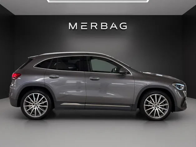 Mercedes-Benz GLA 220d 4Matic AMG Line 8G-DCT