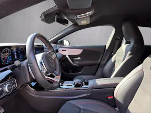 Mercedes-Benz Classe CLA X118 Shooting Brake CLA 200 AMG Line