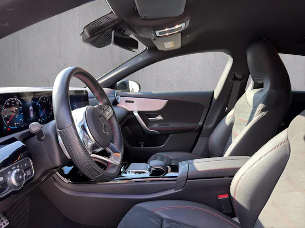 Mercedes-Benz Classe CLA X118 Shooting Brake CLA 200 AMG Line