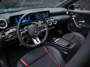 Mercedes-Benz A35 AMG 4Matic 8G-DCT *Facelift*Panorama*Schalensitze*360° Kamera*