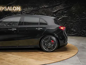 Mercedes-Benz A35 AMG 4Matic 8G-DCT *Facelift*Panorama*Schalensitze*360° Kamera*
