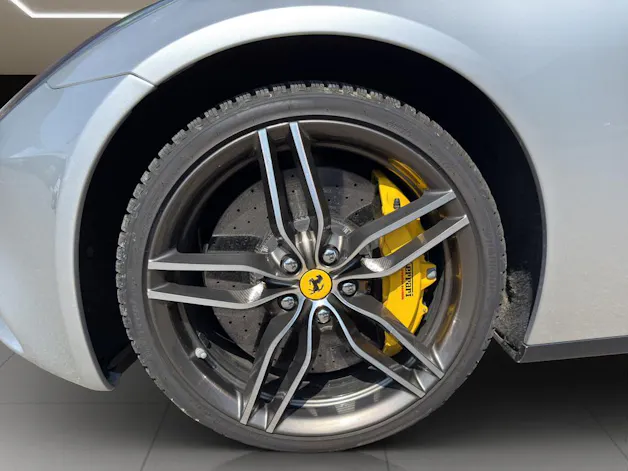 Ferrari FF NUOVA 2+2 DCT 4WD