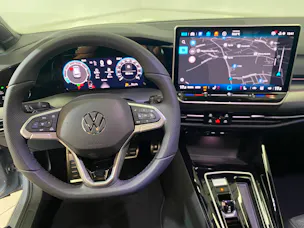 VW Golf 2.0 TSI R-Line DSG 4 Motion