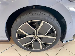 VW Golf 2.0 TSI R-Line DSG 4 Motion