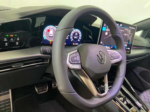 VW Golf 2.0 TSI R-Line DSG 4 Motion