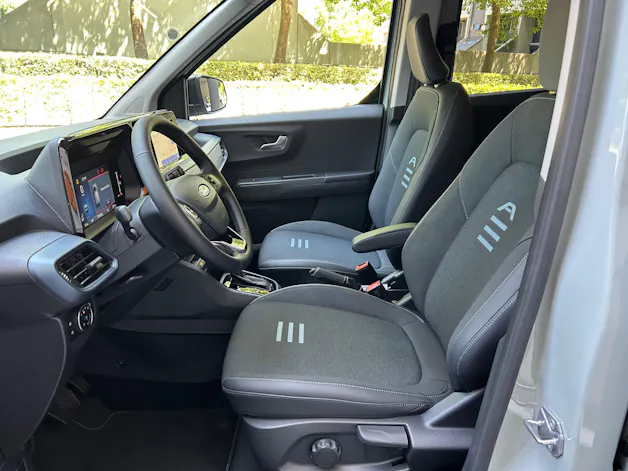 Ford Tourneo Courier 1.0 EcoBoost Active Automat