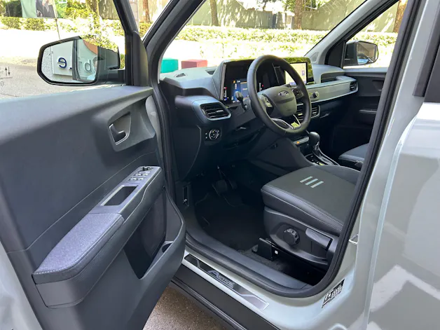 Ford Tourneo Courier 1.0 EcoBoost Active Automat