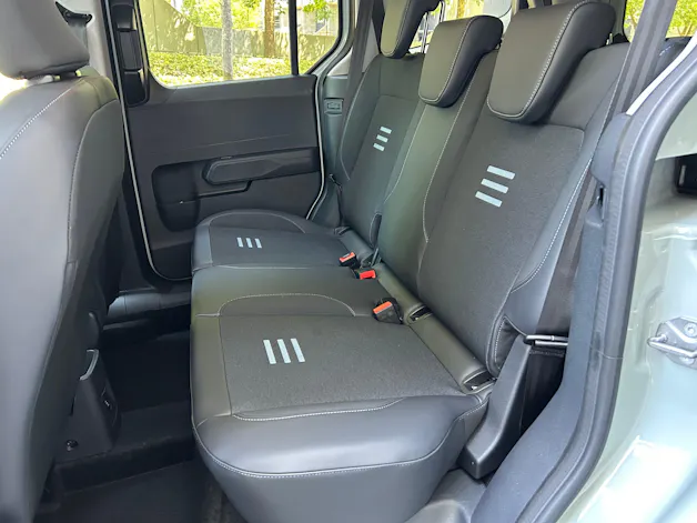 Ford Tourneo Courier 1.0 EcoBoost Active Automat