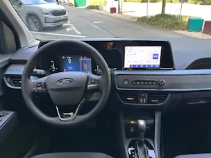 Ford Tourneo Courier 1.0 EcoBoost Active Automat