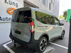 Ford Tourneo Courier 1.0 EcoBoost Active Automat
