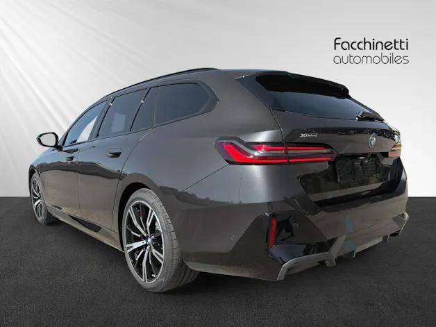 BMW 530e xDrive Touring M Sport Pro Steptronic