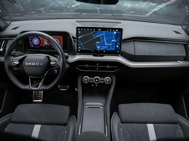 Škoda Kodiaq 2.0 TSI Sportline 4x4 *7 Plätzer*Abstandsregler*Matrix LED Scheinwerfer*