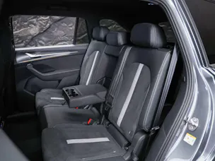 Škoda Kodiaq 2.0 TSI Sportline 4x4 *7 Plätzer*Abstandsregler*Matrix LED Scheinwerfer*