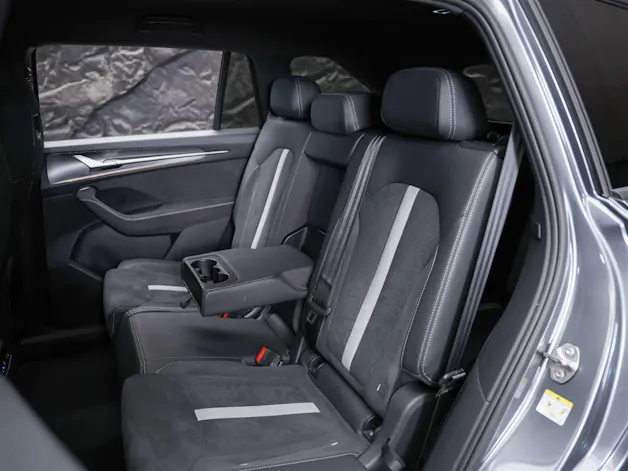 Škoda Kodiaq 2.0 TSI Sportline 4x4 *7 Plätzer*Abstandsregler*Matrix LED Scheinwerfer*