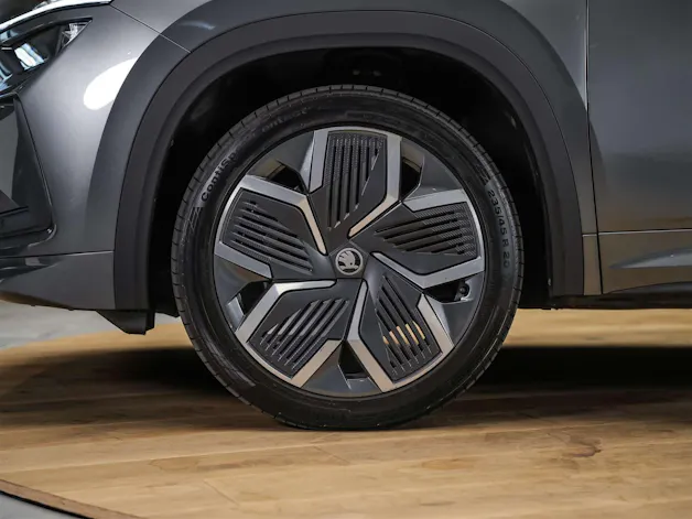 Škoda Kodiaq 2.0 TSI Sportline 4x4 *7 Plätzer*Abstandsregler*Matrix LED Scheinwerfer*