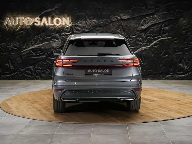 Škoda Kodiaq 2.0 TSI Sportline 4x4 *7 Plätzer*Abstandsregler*Matrix LED Scheinwerfer*