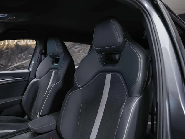 Škoda Kodiaq 2.0 TSI Sportline 4x4 *7 Plätzer*Abstandsregler*Matrix LED Scheinwerfer*