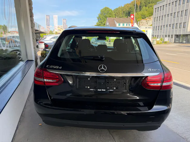 Mercedes-Benz C 250 d 4Matic 9G-Tronic