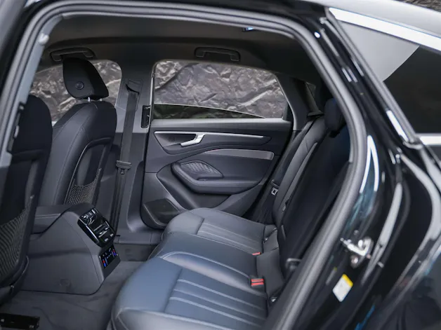 Audi A6 Limousine S Line TDI quattro S tronic *Leder*Werksgarantie*360° Kamera*Abstandsregler*