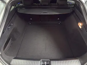 MERCEDES-BENZ CLA Shooting Brake 350 4Matic 85 kWh EQ