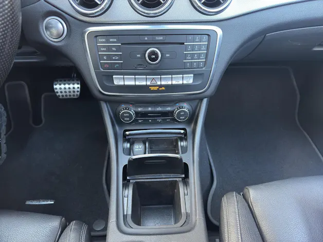 Mercedes-Benz CLA Shooting Brake 200 d AMG Line 4Matic 7G-DCT