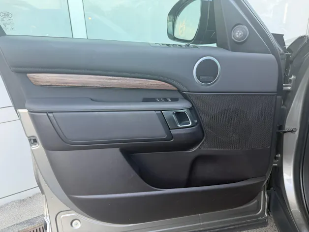 Land Rover Discovery 3.0 SDV6 HSE Automatic